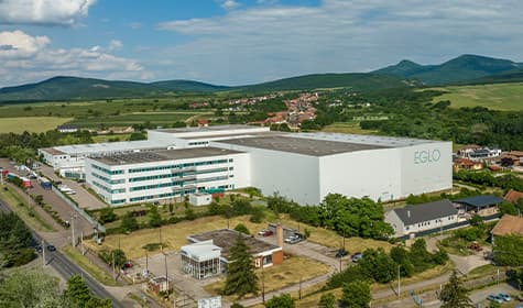 Првата фабрика во Унгарија
